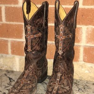 BROWN COWBOY BOOTS